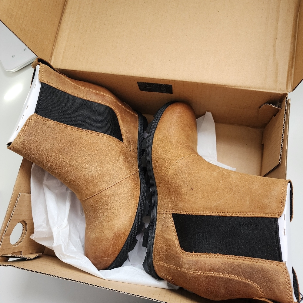 Sorel Joan Of Artic Wedge II Chelsea Tan and Black Ankle Boots